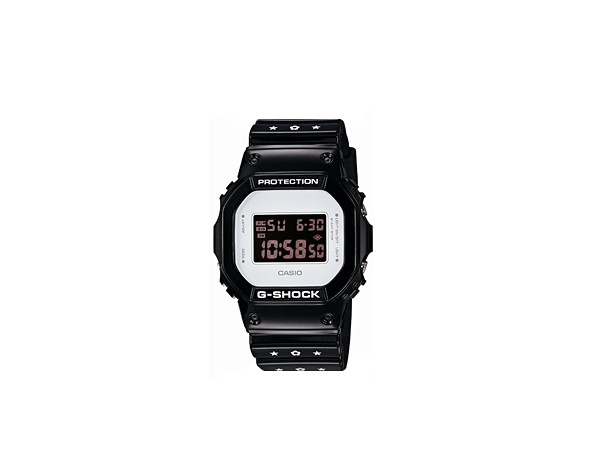 G-Shock Bearbrick DW-5600MT-1ER