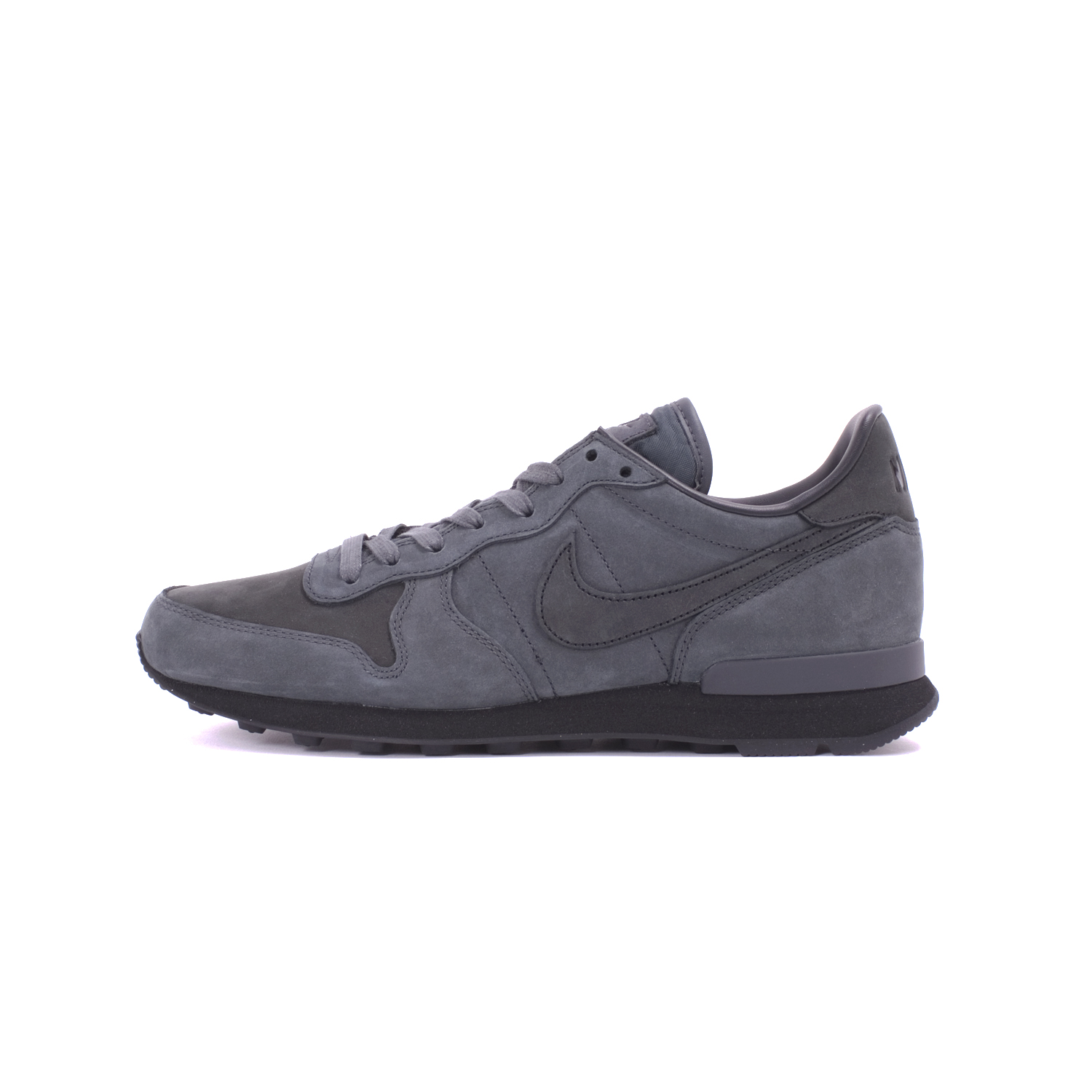 nike internationalist all black