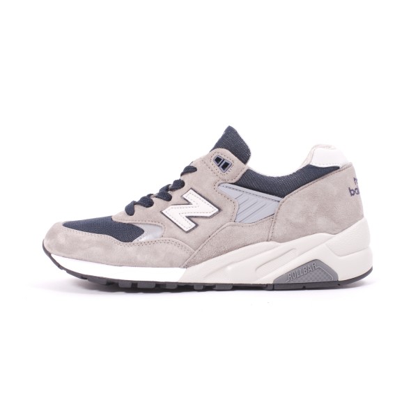 New Balance M585GR