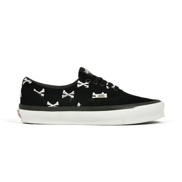 Vans bones sales slip on